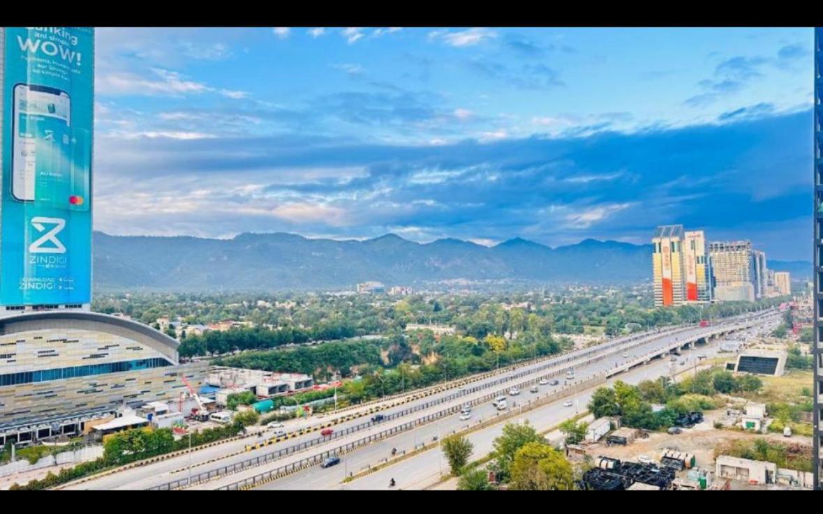 High Rise Presidential Suite In Elysium Opp Centaurus Islamabad Exterior foto